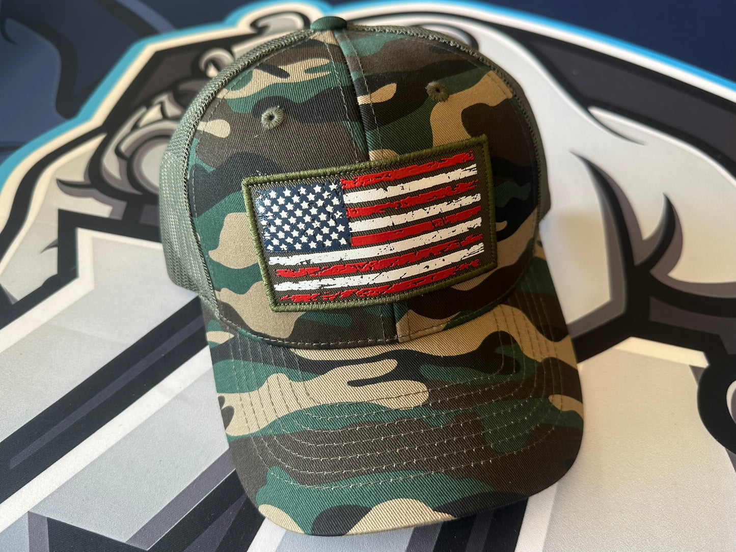 (NEW)Army Camo American Flag Mesh Back Snapback Hat