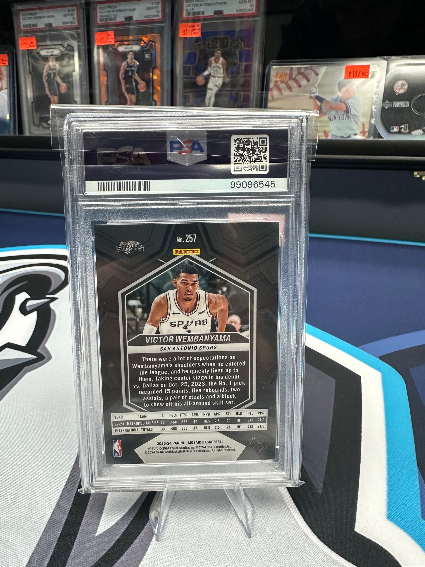 (NEW)2023 Mosaic Victor Wembanyama #257 - RC - PSA 9