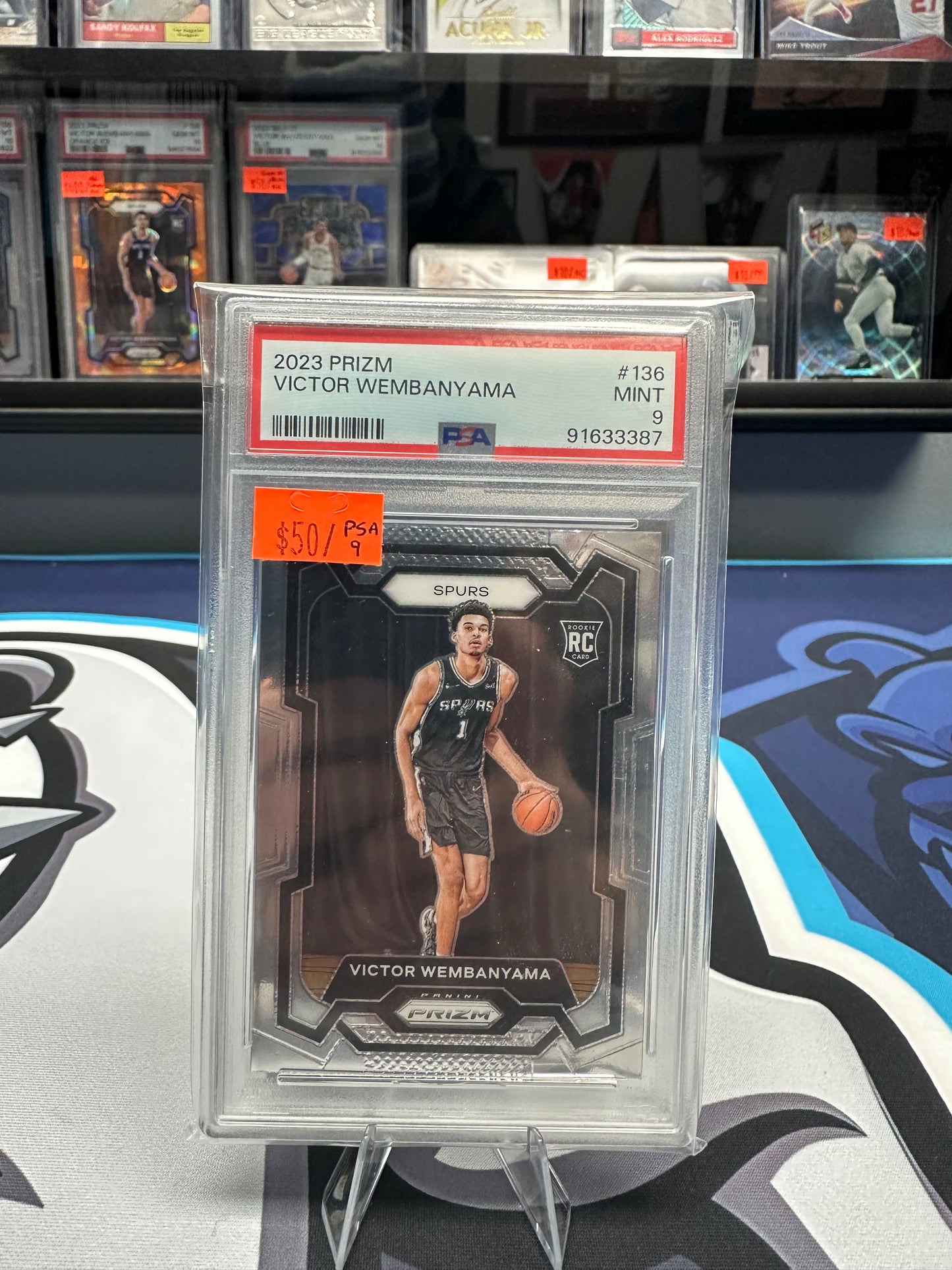 (NEW)2023 Prizm Victor Wembanyama #136 - RC - PSA 9