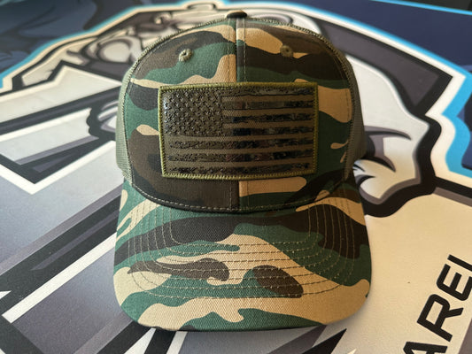 (NEW)Army Camo Base w/Army Camo American Flag Mesh Back Snapback Hat